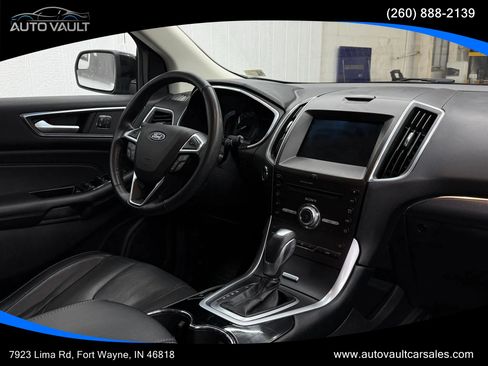 Used 2018 Ford Edge Titanium AWD/4WD image 10