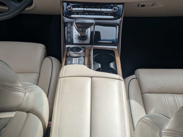 Used 2017 Genesis G90 3.3T Premium RWD image 19