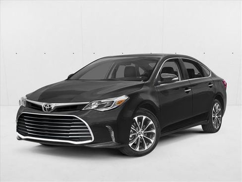 Used 2018 Toyota Avalon XLE FWD image 1