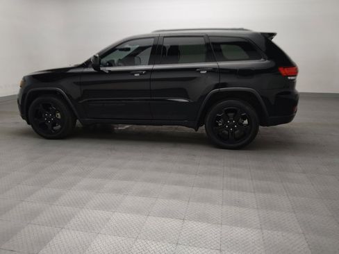 Used 2019 Jeep Grand Cherokee Laredo RWD image 3