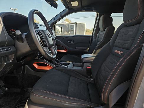 Used 2022 Nissan Frontier Pro-X w/ Technology Package image 11