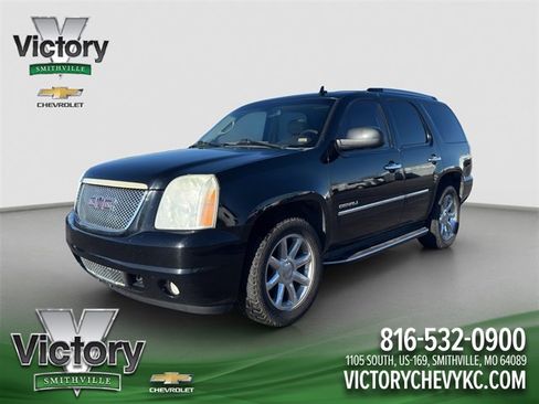 Used 2011 GMC Yukon Denali image 1