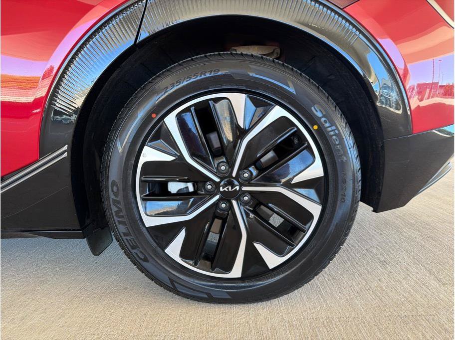 Used 2023 Kia EV6 Wind AWD/4WD image 31