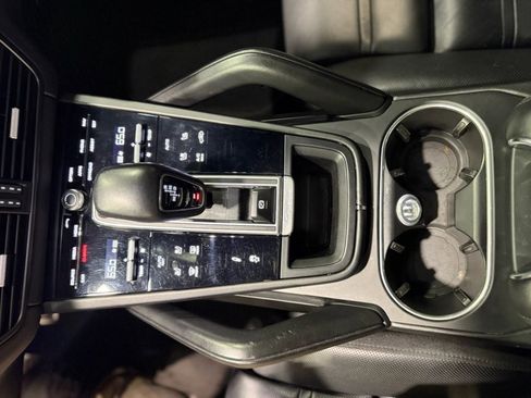 Used 2021 Porsche Cayenne S image 28