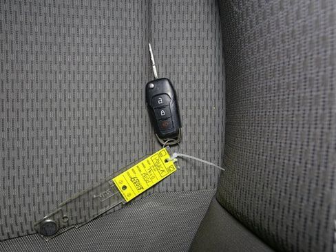 Used 2020 Ford F150 XLT image 33