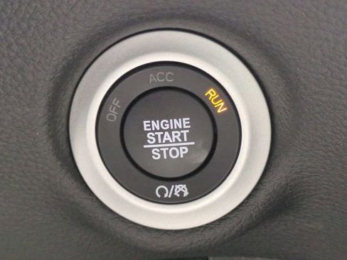 New 2026 Chrysler Pacifica Select image 29