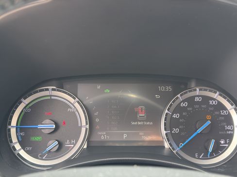 Used 2022 Toyota Highlander XLE AWD/4WD image 13