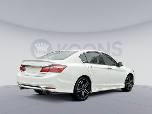 Used 2017 Honda Accord Sport image 5