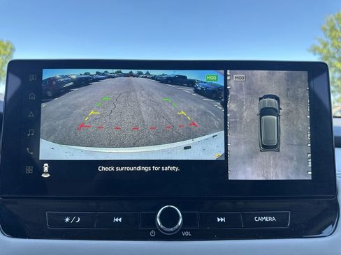 Used 2025 Mitsubishi Outlander AWD image 23