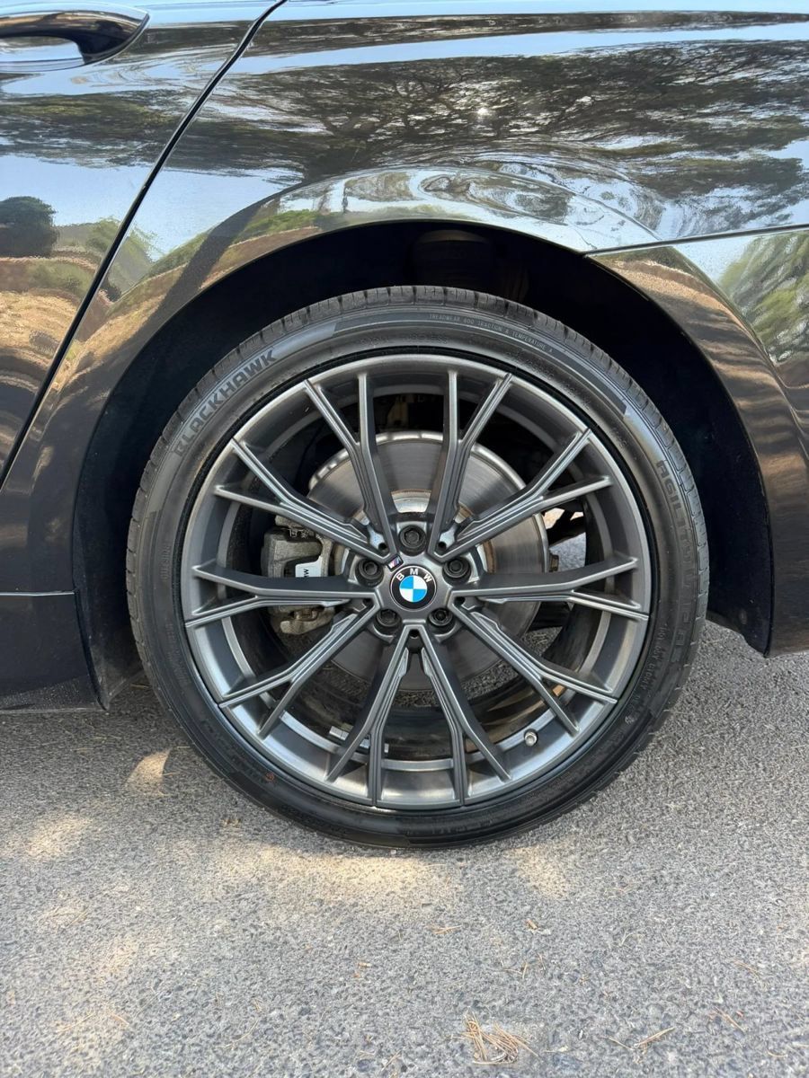 Used 2019 BMW 740i xDrive w/ M Sport Package AWD/4WD image 19