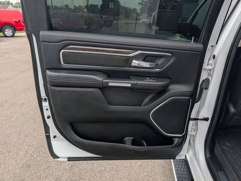 Used 2019 RAM 1500 Laramie AWD/4WD image 16