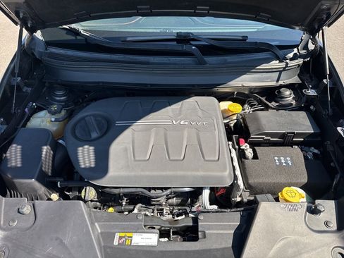 Used 2015 Jeep Cherokee Trailhawk w/ Comfort/Convenience Group image 11