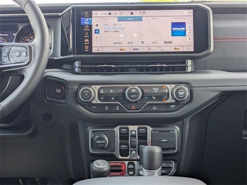 New 2025 Jeep Gladiator Rubicon w/ Convenience Group image 18