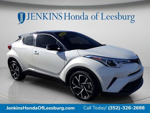 Used 2019 Toyota C-HR Limited FWD image 9