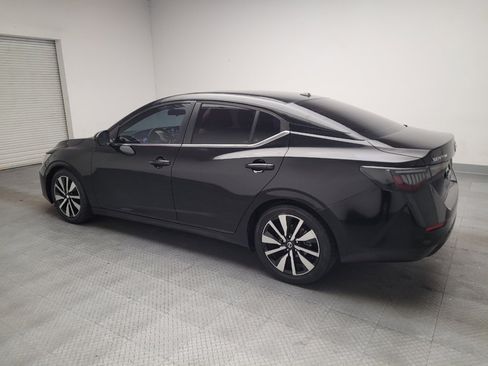 Used 2021 Nissan Sentra SV w/ SV Premium Package FWD image 2
