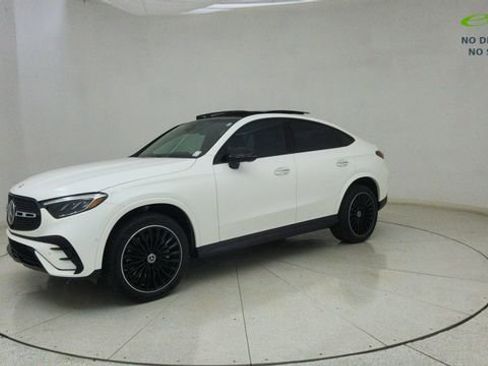 Used 2025 Mercedes-Benz GLC 300 4MATIC image 65