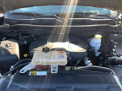 Used 2019 RAM 1500 Tradesman w/ Chrome Appearance Group RWD image 32