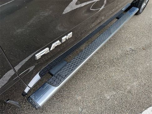 Used 2021 RAM 1500 Big Horn image 11