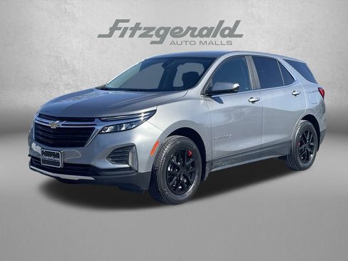 Used 2023 Chevrolet Equinox LT image 2