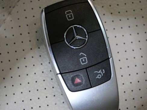 Used 2022 Mercedes-Benz GLS 450 4MATIC image 34