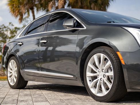 Used 2016 Cadillac XTS Luxury AWD/4WD image 3