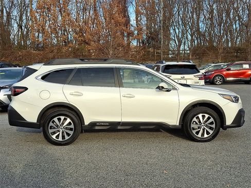 Used 2020 Subaru Outback Premium image 7