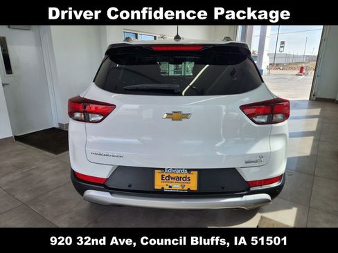 Used 2025 Chevrolet TrailBlazer LT w/ LT Cold Weather Package image 6