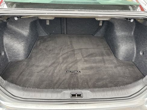 Used 2024 Nissan Altima 2.5 SV image 21