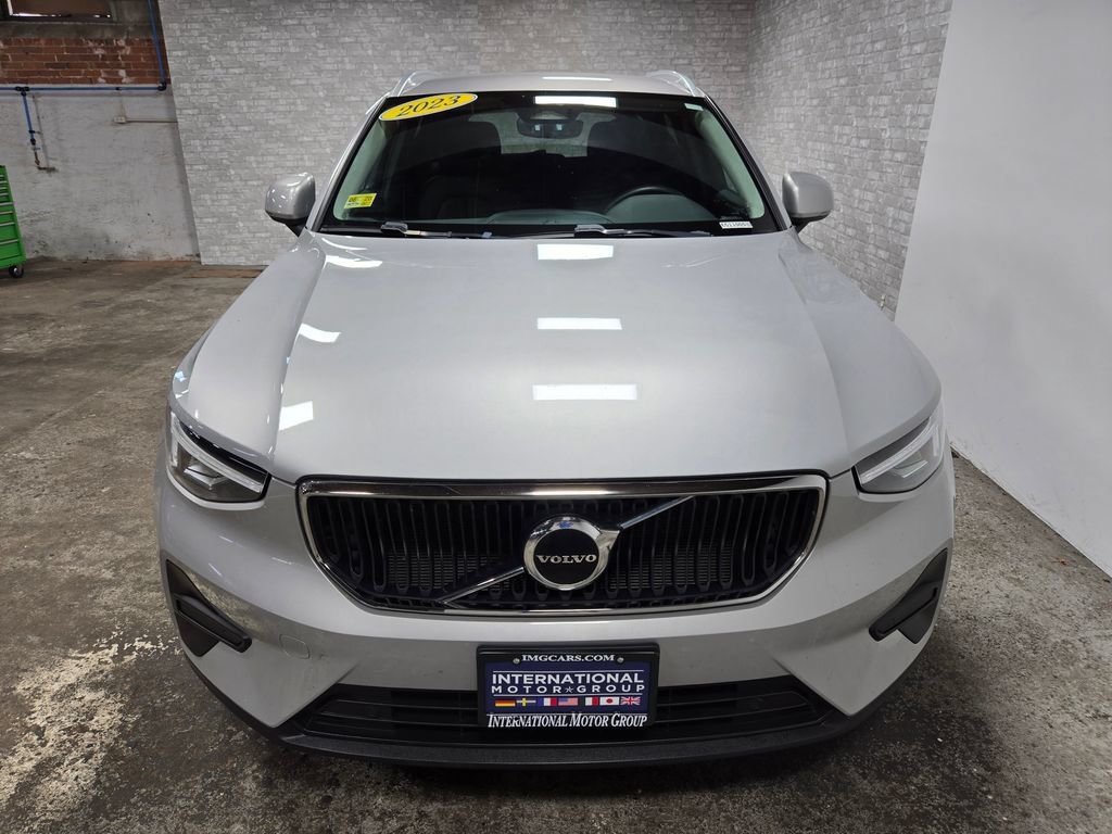 Used 2023 Volvo XC40 B5 Core w/ Climate Package AWD/4WD image 59