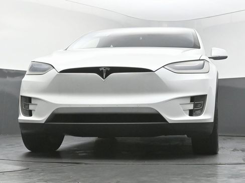 Used 2019 Tesla Model X Long Range image 51