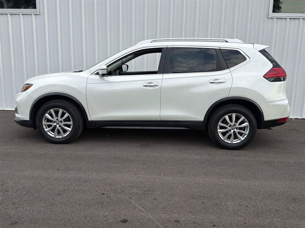 Used 2017 Nissan Rogue SV w/ SV Premium Package AWD/4WD image 4