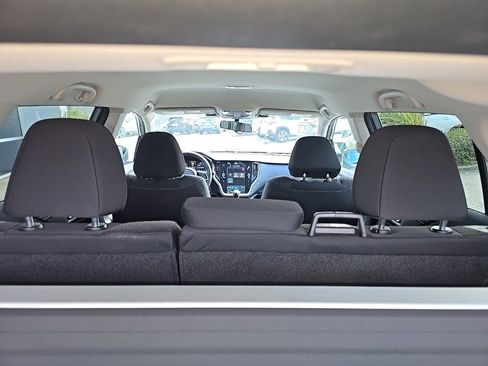 Used 2023 Subaru Outback Premium image 32