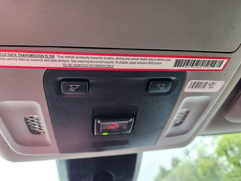 Used 2023 Toyota Camry SE image 34