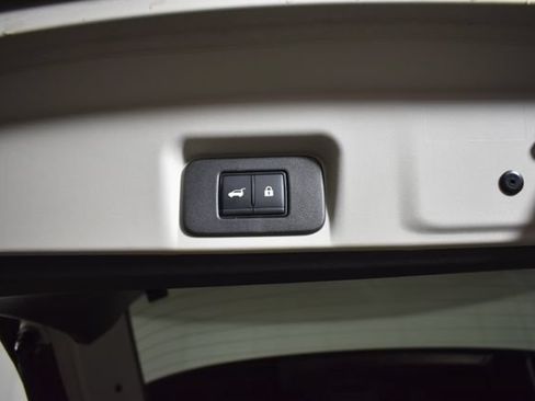 Certified 2025 Nissan Ariya AWD image 33