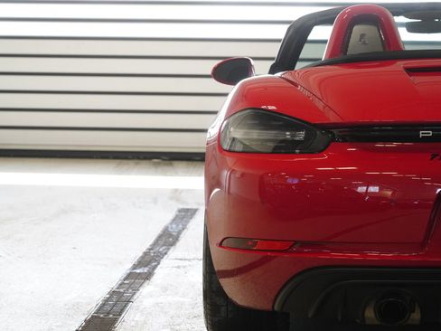 Used 2024 Porsche 718 Boxster GTS image 15