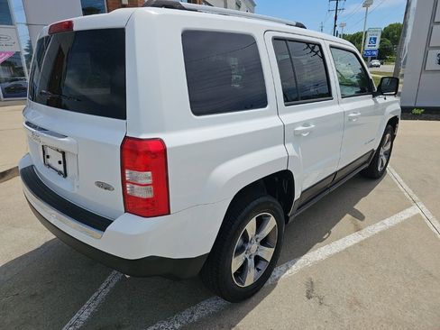 Used 2017 Jeep Patriot High Altitude FWD image 12