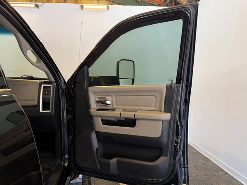Used 2010 Dodge Ram 2500 Truck SLT w/ Technology Group AWD/4WD image 25