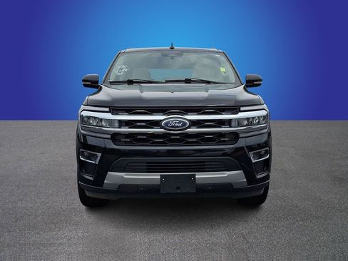 Used 2024 Ford Expedition Limited AWD/4WD image 2