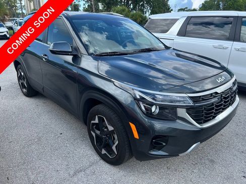 Certified 2024 Kia Seltos EX FWD image 3