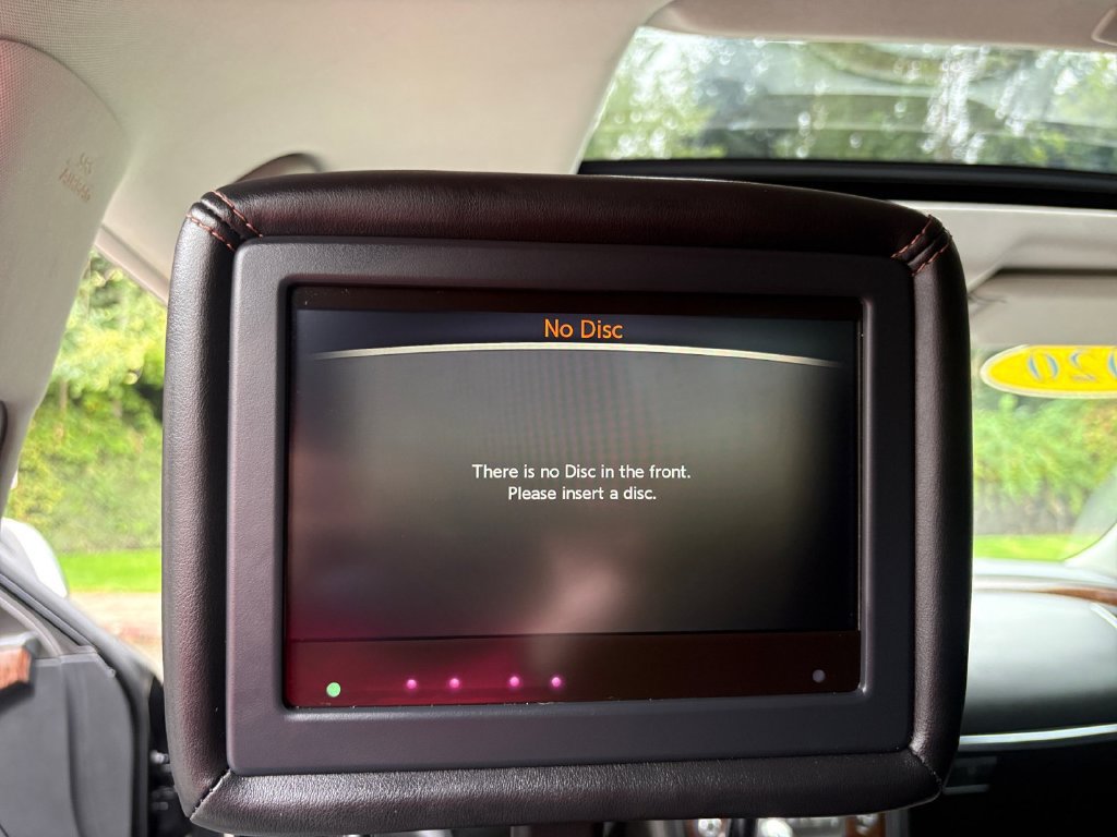 Used 2020 Nissan Armada Platinum AWD/4WD image 30