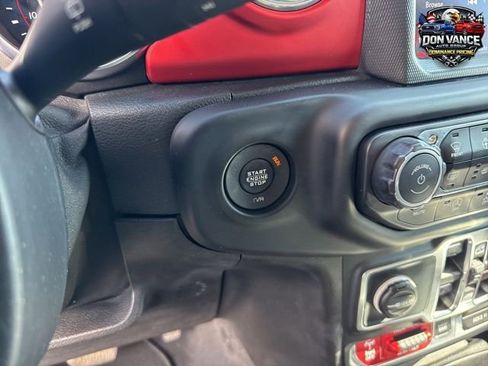 Used 2019 Jeep Wrangler Unlimited Rubicon w/ Dual Top Group AWD/4WD image 21