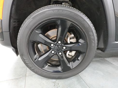 Used 2023 Jeep Grand Cherokee L Altitude image 34