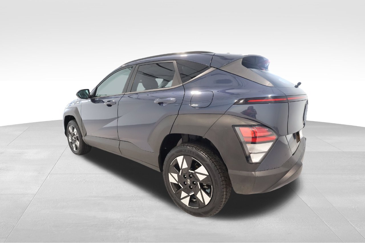 Used 2025 Hyundai Kona SEL AWD/4WD image 2