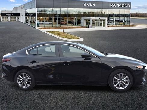 Used 2021 MAZDA MAZDA3 s image 2