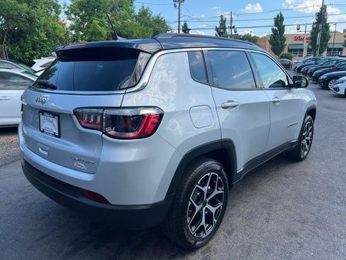 Used 2025 Jeep Compass Limited AWD/4WD image 6