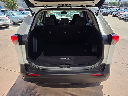 Used 2023 Toyota RAV4 LE AWD/4WD image 18
