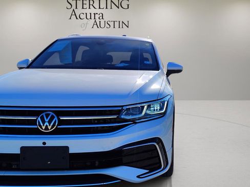 Used 2022 Volkswagen Tiguan SEL R-Line image 16
