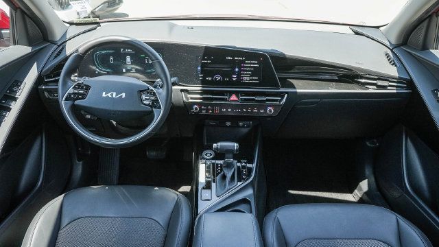 Certified 2025 Kia Niro EX FWD image 13