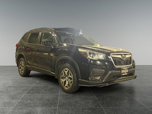 Used 2019 Subaru Forester Premium image 7
