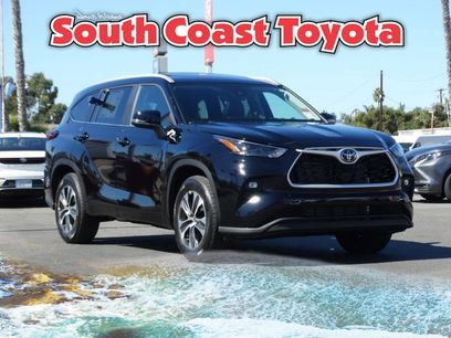 New 2025 Toyota Highlander XLE